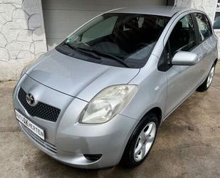 Toyota Toyota Yaris Sol * NAVI * 108.500 KM * TOP * 8 FAC Gebrauchtwagen