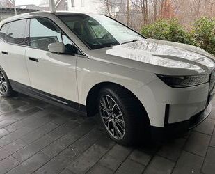 BMW BMW iX xDrive40 - DA Prof. / AHK / 21 Zoll Gebrauchtwagen