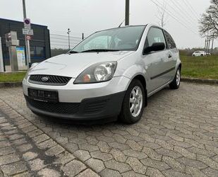 Ford Ford Fiesta 1,3 51 kW Ambiente Ambiente Gebrauchtwagen