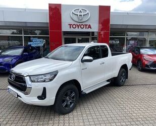 Toyota Toyota HiLux 2.4 D-4D 6-G. 4x4 Extra Cab Comfort + Gebrauchtwagen