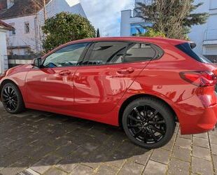 BMW BMW 118i - Sport Line Automatik rot Gebrauchtwagen