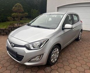 Hyundai Hyundai i20 Trend AUTOMATIK,8xbereift,gepflegt Gebrauchtwagen