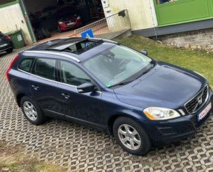 Volvo Volvo XC 60 XC60 Summum Navi Xen. Kam. Kindersitz Gebrauchtwagen