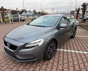 Volvo Volvo V40 D2 Momentum Navi LED Leder Kamera Gebrauchtwagen