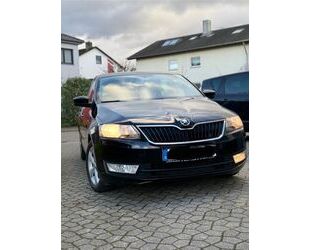 Skoda Skoda Rapid 1.6 TDI NEU TUV, NAVI -PDC, -SHZ, -BT Gebrauchtwagen