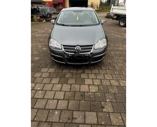 VW Volkswagen Jetta 1.6 Comfortline Comfortline Gebrauchtwagen