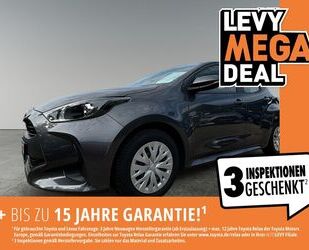 Toyota Toyota Yaris Hybrid Dynamic +KLIMAATM+RFK+ALLWETTE Gebrauchtwagen