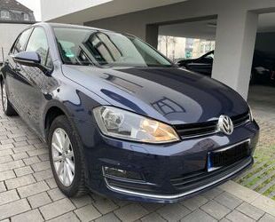 VW Volkswagen Golf 1.2 TSI DSG LOUNGE Standheizung 2 Gebrauchtwagen