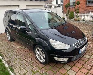 Ford Ford 7Sitzer Diesel2,0Parkhilfe Navi Scheckheft VB Gebrauchtwagen