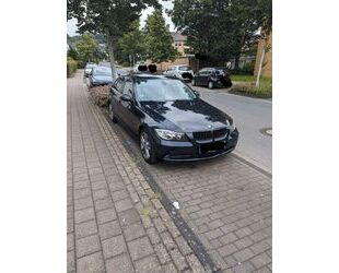 BMW BMW 320i - Lim E90 PDC Navi Gebrauchtwagen