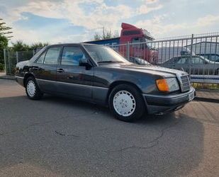 Mercedes-Benz Mercedes-Benz E 300 W124/Klimaautomatik/Leder/Kei Gebrauchtwagen