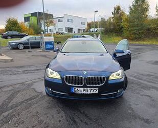 BMW BMW 520d Touring -HeadUp, Leder, Gebrauchtwagen