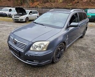 Toyota Toyota Avensis Kombi 2.0 D-4D+KLIMA+EURO4 Gebrauchtwagen