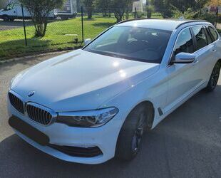 BMW BMW 520d Touring A - Leder, Kamera,AHK,Luftf.,Touc Gebrauchtwagen