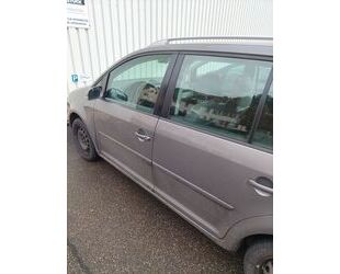 VW Volkswagen Touran 2.0 TDI 103kW DPF - Gebrauchtwagen