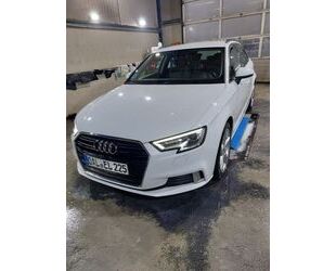 Audi Audi A3 Sportback 30 TFSI sport NAVI SITZHEIZUNG Gebrauchtwagen