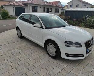 Audi Audi A3 1.2 TFSI S tronic Attraction Sportback At. Gebrauchtwagen