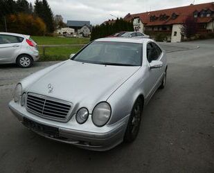 Mercedes-Benz Mercedes-Benz CLK 200 KOMPRESSOR ELEGANCE Gebrauchtwagen