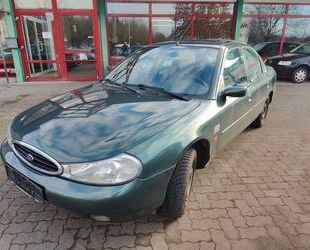 Ford Ford Mondeo 1.8TD Ghia, TÜV 8.25 Gebrauchtwagen