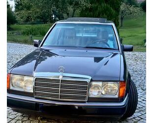 Mercedes-Benz Mercedes-Benz W124 220E Gebrauchtwagen