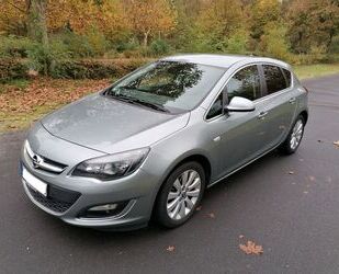 Opel Opel Astra J 1.4/Navi/SH/LH/Teilleder/Tempomat... Gebrauchtwagen