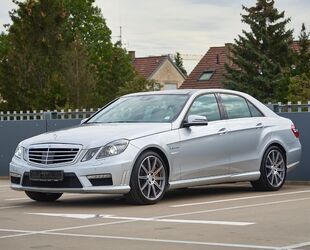 Mercedes-Benz Mercedes-Benz E 63 AMG Scheckheft, wenig KM! Gebrauchtwagen