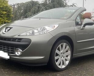 Peugeot Peugeot 207 CC Platinum 120 Automatik Platinium Gebrauchtwagen