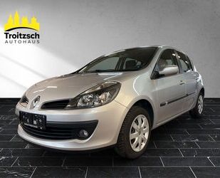 Renault Renault Clio III Edition Dynamique / 1.Hand / weni Gebrauchtwagen