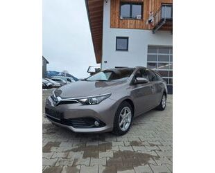 Toyota Toyota Auris Touring Sports Hybrid Design Edition Gebrauchtwagen