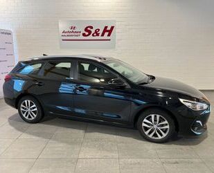 Hyundai Hyundai i30cw 1,4 Trend NAVI AC PDCh Sitz/Lenkheiz Gebrauchtwagen