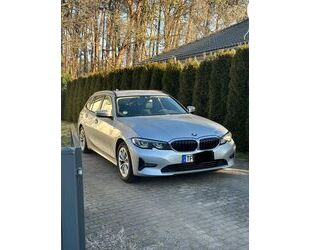 BMW BMW 320d Touring Advantage Automatik Advantage Gebrauchtwagen