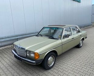 Mercedes-Benz Mercedes-Benz 230E W123 Limousine H Zulassung / LP Gebrauchtwagen