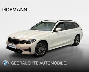 BMW BMW 330e Touring Aut. Sport Line AHK+ACC+HUD+SHZ Gebrauchtwagen