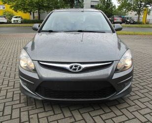 Hyundai Hyundai i30 blue 1.6 CRDi 66 kW Classic Gebrauchtwagen