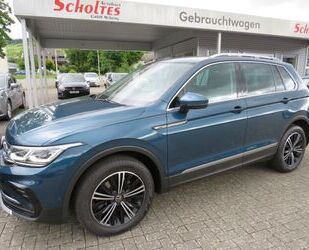 VW Volkswagen Tiguan Elegance 4MOTION ,Leder ,Area-Vi Gebrauchtwagen