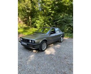 BMW BMW 318i E30 Gebrauchtwagen