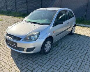 Ford Ford Fiesta 1,4 16V Fun EST Gebrauchtwagen