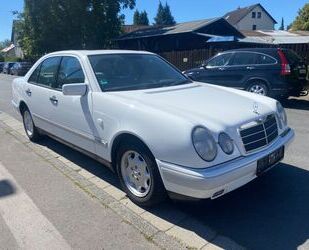 Mercedes-Benz Mercedes-Benz E 230 ELEGANCE ! Top Zustand ! Gebrauchtwagen