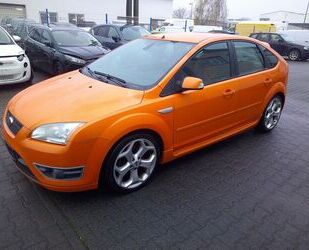 Ford Ford Focus ST 2.5 Benzin, Alu, Klimatronik, 1.Hand Gebrauchtwagen