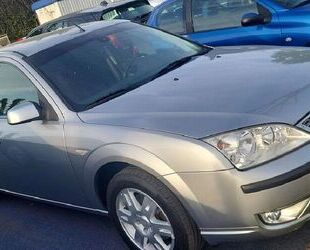 Ford Ford Mondeo Lim. Ghia Gebrauchtwagen