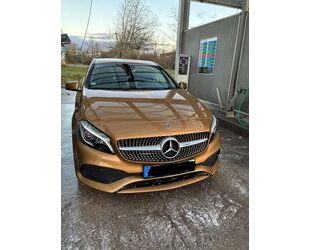 Mercedes-Benz Mercedes-Benz A 180 - AMG LINE Gold Gebrauchtwagen