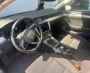 VW Volkswagen Passat 2.0 TDI SCR DSG KAM TOTW SPURH P Gebrauchtwagen