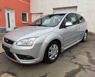 Ford Ford Focus 1,6 Ambiente Ambiente Gebrauchtwagen