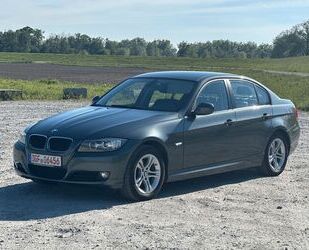 BMW BMW 318i Rentnerfahrzeug Xenon Pdc Shz Tempom Gebrauchtwagen