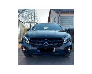 Mercedes-Benz Mercedes-Benz GLA 200 d -AMG LINE CARBON FIBER COC Gebrauchtwagen