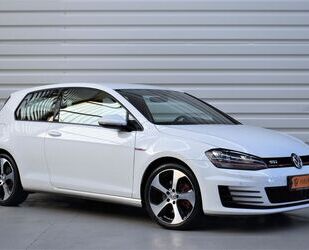 VW Volkswagen Golf VII GTI+2.Hand+Bi-Xenon+Navi+SHZ+T Gebrauchtwagen