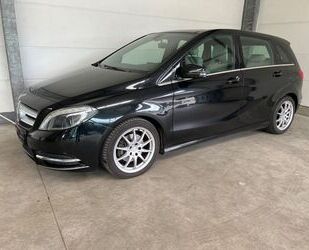 Mercedes-Benz Mercedes-Benz B 200 CDI +Leder+PDC+BiXenon+Pano+Na Gebrauchtwagen