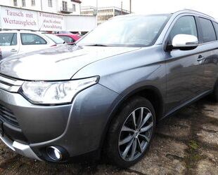 Mitsubishi Mitsubishi Outlander Diamant Edt. 4WD Navi/Kamera/ Gebrauchtwagen