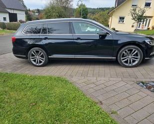 VW Volkswagen Passat Variant 2.0 TDI LED AHK LEDER BM Gebrauchtwagen