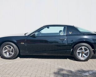 Pontiac Pontiac Firebird 3.1. V6 schwarz Gebrauchtwagen